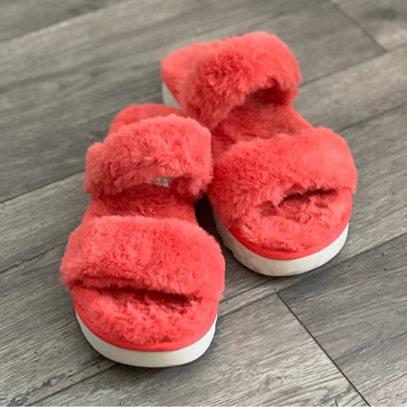 Koolaburra By UGG Faux Fur Slides Sandals Coral Comfy - Picture 2 of 5